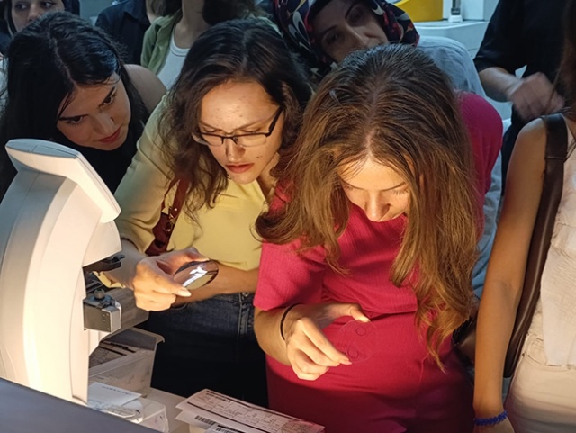Ege Üniversitesi Optisyenlik Bölümü Akay Rx Laboratory Ziyareti