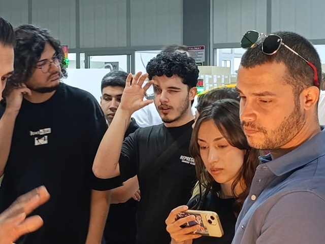 Ege Üniversitesi Optisyenlik Bölümü Akay Rx Laboratory Ziyareti