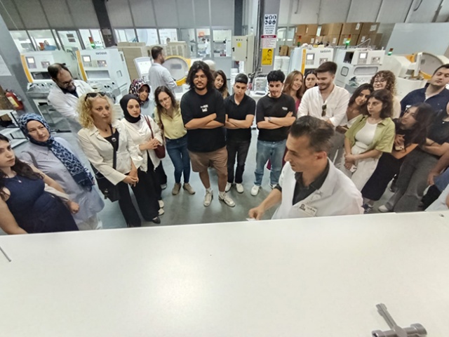 Ege Üniversitesi Optisyenlik Bölümü Akay Rx Laboratory Ziyareti