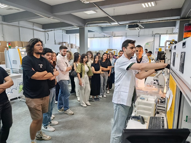 Ege Üniversitesi Optisyenlik Bölümü Akay Rx Laboratory Ziyareti