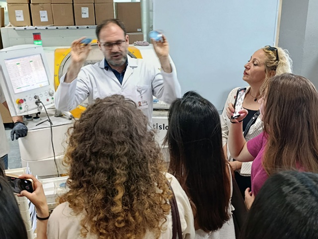 Ege Üniversitesi Optisyenlik Bölümü Akay Rx Laboratory Ziyareti