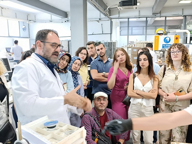 Ege Üniversitesi Optisyenlik Bölümü Akay Rx Laboratory Ziyareti