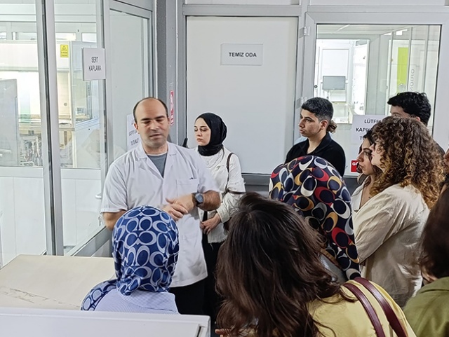 Ege Üniversitesi Optisyenlik Bölümü Akay Rx Laboratory Ziyareti
