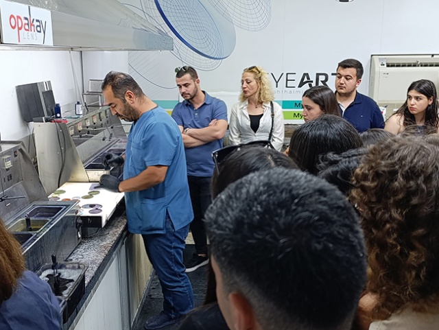 Ege Üniversitesi Optisyenlik Bölümü Akay Rx Laboratory Ziyareti