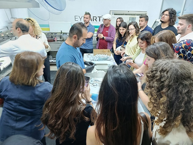 Ege Üniversitesi Optisyenlik Bölümü Akay Rx Laboratory Ziyareti