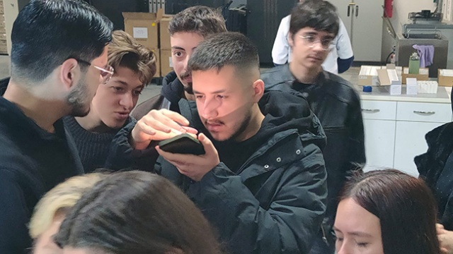 İzmir Tınaztepe Üniversitesi Optisyenlik Bölümü Akay Rx Laboratory Ziyareti