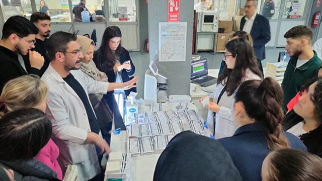 İzmir Tınaztepe Üniversitesi Optisyenlik Bölümü Akay Rx Laboratory Ziyareti