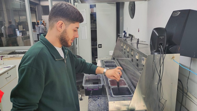 İzmir Tınaztepe Üniversitesi Optisyenlik Bölümü Akay Rx Laboratory Ziyareti