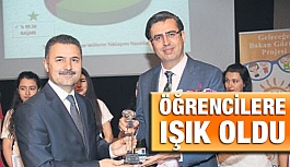 Sayesinde Yüzlerce Öğrencinin Gözü Açıldı